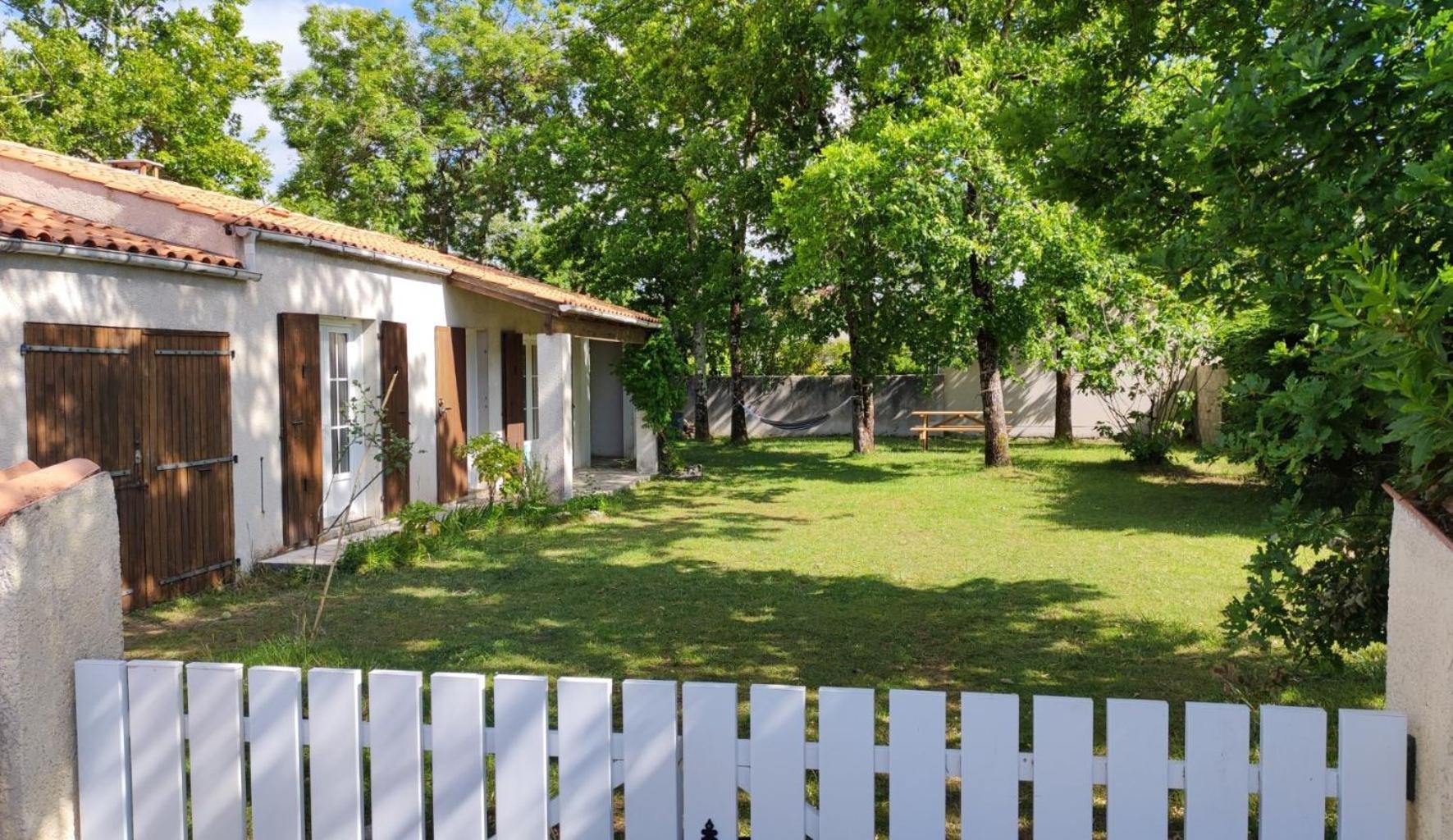 Maison A 8 Min A Pied De La Plage Avec Jardin Clos Et Ombrage Saint-Georges-d'Oleron Exterior photo